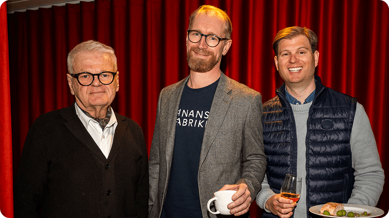 Mingel och samtal vid invigningen