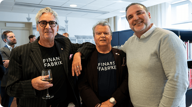 Medarbetare på invigningen av Finansfabrikens nya kontor